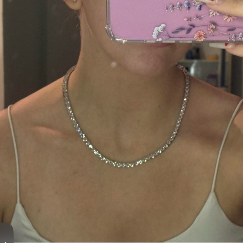 Elegant Silver Necklace